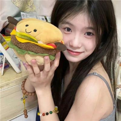 热裤荡女